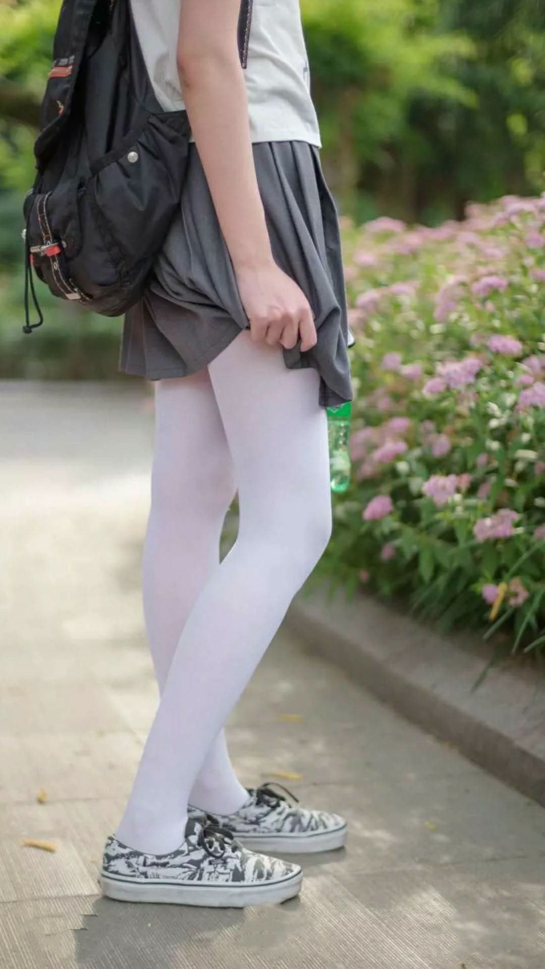 体育科技展会上多款智能穿戴设备亮相，智能体育装备