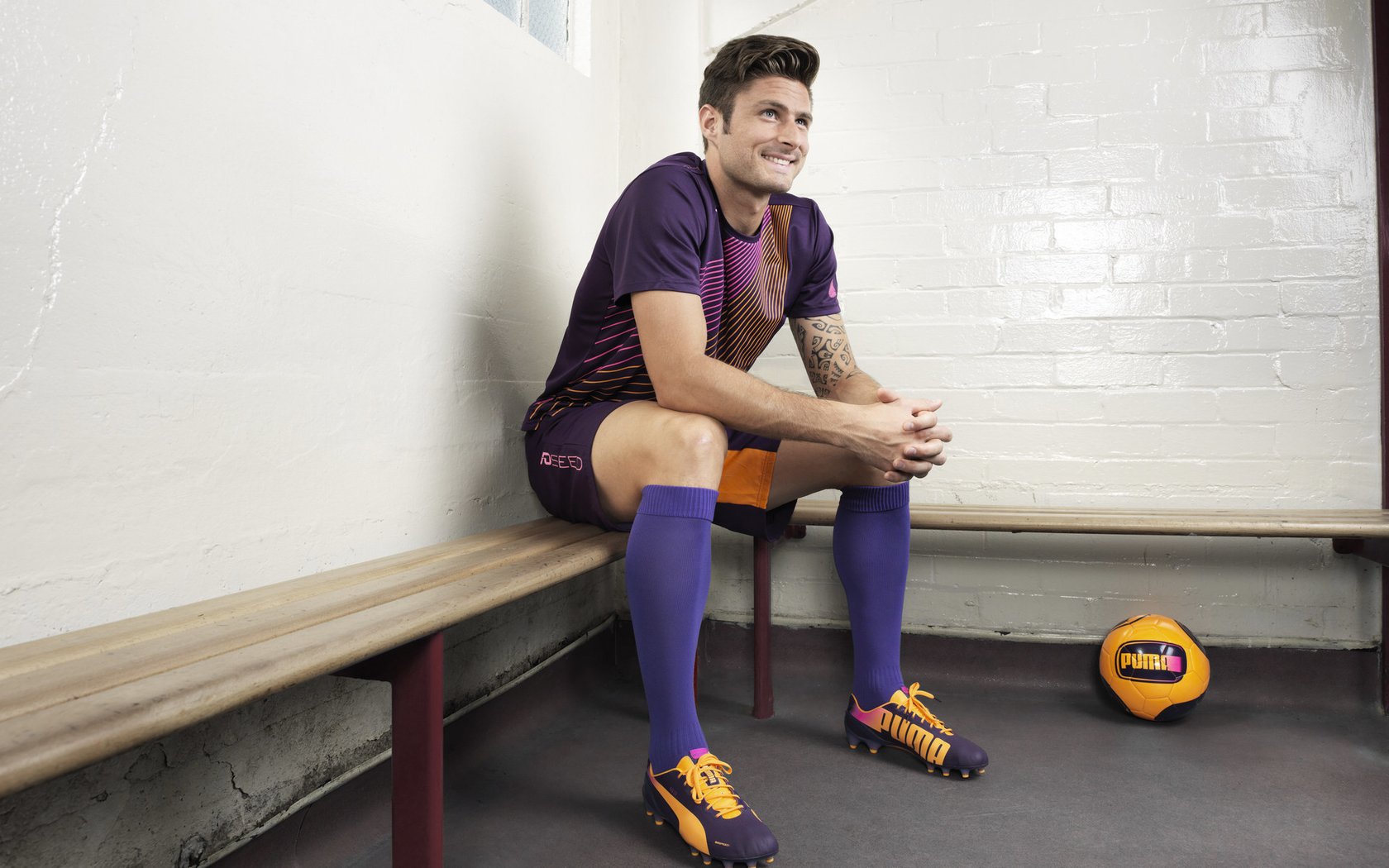 杰克·阿莱克西稳扎稳打掌控比赛节奏，杰克 莱西